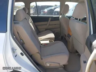 2009 Toyota Highlander with VIN JTEDS41A192082084, listed as a IAAI auction lot 42074005 with 201,324 mi miles. Bid and sale history available at carsss.com. Image 8.