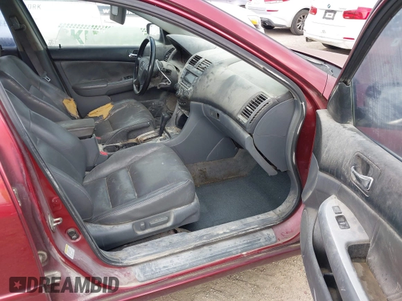 2003 Honda Accord EX with VIN 1HGCM66563A100773, listed as a IAAI auction lot 42516400 with 496,143 mi miles and . Bid and sale history available at DreamBid. Image 5.