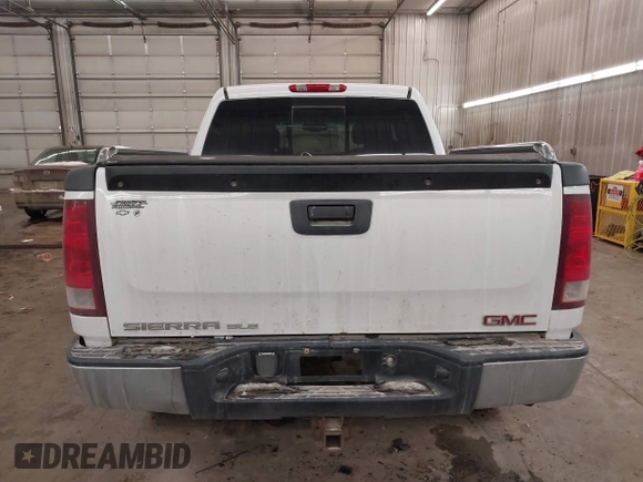 2008 GMC Sierra 1500 Work Truck z VIN 2GTEK13M481157485, wystawiony jako IAAI lot #41565279 z przebiegiem 312 223 mil mil oraz . Historia ofert i sprzedaży dostępna na DreamBid. Obrazek 17.