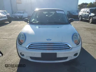 2009 MINI Hardtop with VIN WMWMF33579TW76396, listed as a Copart auction lot 81417314 with 134,353 mi miles and Clean Title. Bid and sale history available at DreamBid. Image 5.
