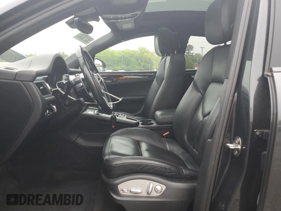 2017 Porsche Macan S с VIN WP1AB2A51HLB14862, выставлен на аукционе Copart как лот 56210245 с пробегом 102 581 миль миль и Списание • Salvage title. История ставок и продаж доступна на DreamBid. Изображение 7.