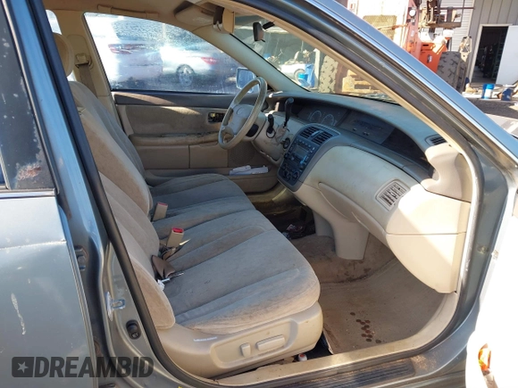 2001 Toyota Avalon XL w/Bucket Seats with VIN 4T1BF28B91U148985, listed as a IAAI auction lot 41538121 with 161,474 mi miles. Bid and sale history available at carsss.com. Image 5.