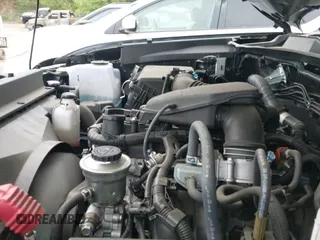 2022 Toyota Tacoma SR with VIN 3TYAX5GN7NT057190, listed as a IAAI auction lot 42054013 with 39,801 mi miles and . Bid and sale history available at DreamBid. Image 19.