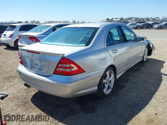 2007 Mercedes-Benz C 230 Sport с VIN WDBRF52H97A936689, выставлен на аукционе IAAI как лот 42519824 с пробегом 200 866 миль миль и . История ставок и продаж доступна на DreamBid. Изображение 4.
