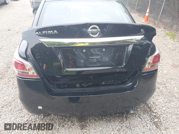 2015 Nissan Altima 2.5 z VIN 1N4AL3AP9FC195019, wystawiony jako IAAI lot #42315205 z przebiegiem 176 402 mil mil oraz . Historia ofert i sprzedaży dostępna na DreamBid. Obrazek 6.