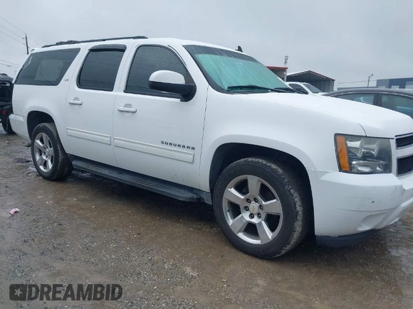 2014 Chevrolet Suburban LT with VIN 1GNSCJE06ER154639, listed as a IAAI auction lot 41410623 with 213,592 mi miles. Bid and sale history available at carsss.com. Image 1.