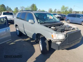 2007 Toyota Highlander Hybrid w/3rd Row with VIN JTEEW21AX70049834, listed as a IAAI auction lot 42067102 with 210,679 mi miles. Bid and sale history available at carsss.com. Image 1.