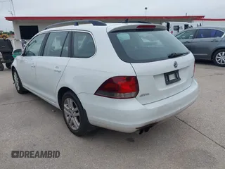 2014 Volkswagen Jetta TDI с VIN 3VWPL7AJ4EM623127, выставлен на аукционе IAAI как лот 42426824 с пробегом 146 530 миль миль и . История ставок и продаж доступна на DreamBid. Изображение 3.