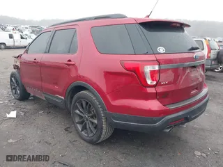 2019 Ford Explorer XLT with VIN 1FM5K7DH6KGA57902, listed as a IAAI auction lot 41564683 with 103,765 mi miles. Bid and sale history available at carsss.com. Image 3.