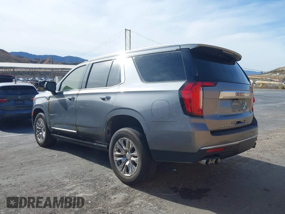 2021 GMC Yukon Denali with VIN 1GKS2DKLXMR230331, listed as a IAAI auction lot 41333736 with 1 mi miles. Bid and sale history available at carsss.com. Image 3.