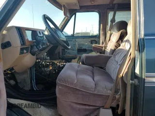 1995 GMC Vandura z VIN 1GDEG25K2SF543904, wystawiony jako Copart lot #68934904 z przebiegiem 949 271 mil mil oraz Szkody całkowita. Historia ofert i sprzedaży dostępna na DreamBid. Obrazek 7.
