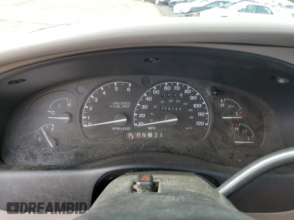 1996 Ford Explorer XL z VIN 1FMDU34X6TZB71667, wystawiony jako Copart lot #51969375 z przebiegiem 226 288 mil mil oraz Szkody całkowita. Historia ofert i sprzedaży dostępna na DreamBid. Obrazek 9.