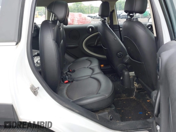 2013 MINI Countryman with VIN WMWZB3C53DWM08244, listed as a IAAI auction lot 42281364 with 139,894 mi miles and . Bid and sale history available at DreamBid. Image 8.