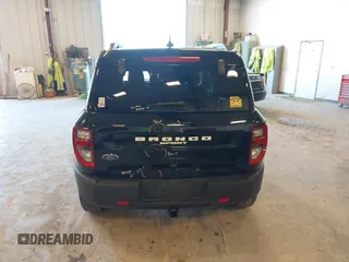 2021 Ford Bronco Sport Outer Banks z VIN 3FMCR9C60MRA80148, wystawiony jako IAAI lot #42284516 z przebiegiem 25 699 mil mil oraz . Historia ofert i sprzedaży dostępna na DreamBid. Obrazek 16.