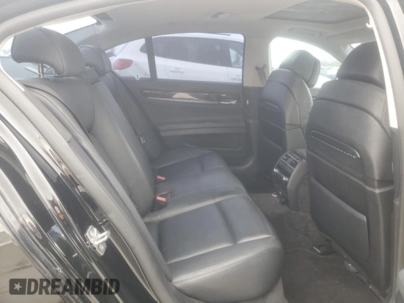 2011 BMW 7 Series 740i with VIN WBAKA4C5XBC612807, listed as a Copart auction lot 81424114 with 0 mi miles and Clean Title. Bid and sale history available at carsss.com. Image 10.