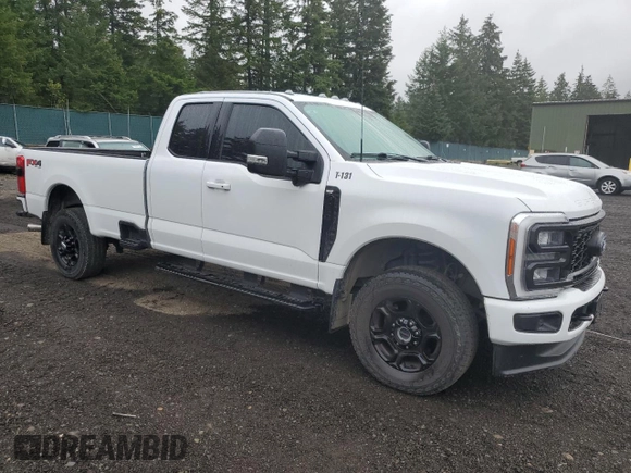 2023 Ford F-250 with VIN 1FT8X2BN0PEC27558, listed as a Copart auction lot 68699574 with 34,777 mi miles and Salvage title. Bid and sale history available at DreamBid. Image 4.