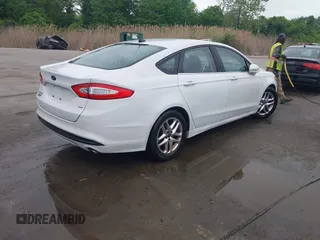 2013 Ford Fusion SE with VIN 3FA6P0H76DR106133, listed as a IAAI auction lot 42180076 with 199,398 mi miles and . Bid and sale history available at DreamBid. Image 4.