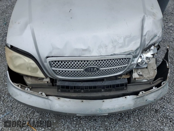 2005 Kia Sedona LX with VIN KNDUP132856712907, listed as a Copart auction lot 75751424 with 177,893 mi miles and Salvage Title. Bid and sale history available at carsss.com. Image 13.