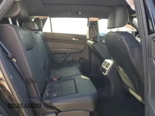 2023 Volkswagen Atlas SEL z VIN 1V2SE2CA0PC220790, wystawiony jako Copart lot #85270934 z przebiegiem 32 394 mil mil oraz Szkoda całkowita • Salvage title. Historia ofert i sprzedaży dostępna na DreamBid. Obrazek 12.