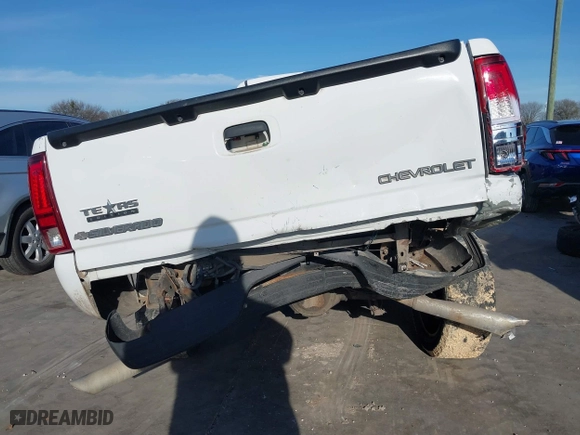 2003 Chevrolet Silverado 1500 LS with VIN 2GCEC19T231309266, listed as a IAAI auction lot 41304199 with 181,761 mi miles. Bid and sale history available at carsss.com. Image 17.