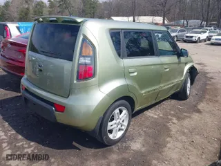 2010 Kia Soul ! with VIN KNDJT2A24A7148684, listed as a IAAI auction lot 41780462 with 95,834 mi miles. Bid and sale history available at carsss.com. Image 4.