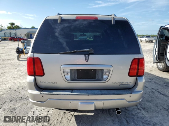 2006 Lincoln Navigator Luxury with VIN 5LMFU27576LJ27128, listed as a Copart auction lot 70362034 with 174,518 mi miles and Salvage Title. Bid and sale history available at carsss.com. Image 6.