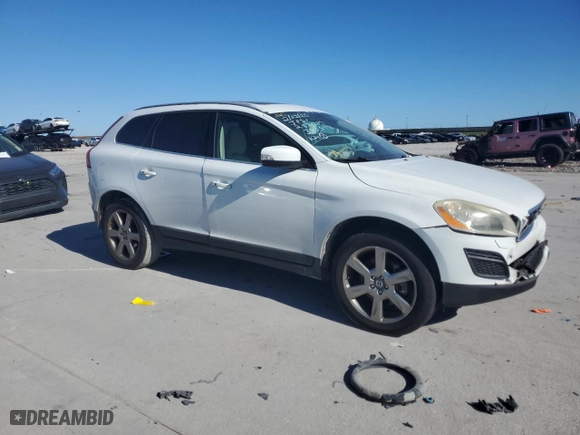 2013 Volvo XC60 3.2L with VIN YV4952DL7D2385542, listed as a Copart auction lot 46813035 with 0 mi miles and Salvage Title. Bid and sale history available at carsss.com. Image 4.