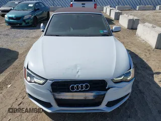 2015 Audi A5 Premium Plus z VIN WAUMFAFH3FN001641, wystawiony jako IAAI lot #41781985 z przebiegiem 44 229 mil mil oraz . Historia ofert i sprzedaży dostępna na DreamBid. Obrazek 12.