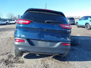 2018 Jeep Cherokee Latitude Plus with VIN 1C4PJMLX2JD545901, listed as a IAAI auction lot 41772981 with Not Provided miles. Bid and sale history available at carsss.com. Image 17.