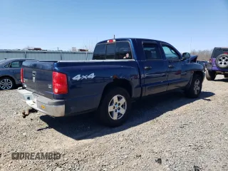 2005 Dodge Dakota SLT z VIN 1D7HW48N05S181997, wystawiony jako Copart lot #50633275 z przebiegiem 127 002 mil mil oraz Szkoda całkowita • Salvage title. Historia ofert i sprzedaży dostępna na DreamBid. Obrazek 3.