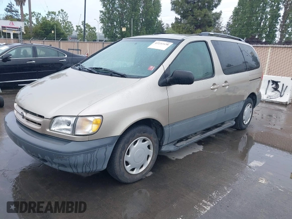 2000 Toyota Sienna LE with VIN 4T3ZF13C5YU315823, listed as a IAAI auction lot 42232438 with 248,010 mi miles and . Bid and sale history available at DreamBid. Image 2.