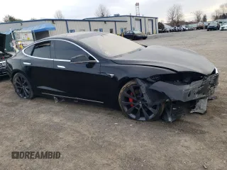 2020 Tesla Model S Performance with VIN 5YJSA1E46LF371225, listed as a Copart auction lot 86271744 with 20,045 mi miles and Salvage title. Bid and sale history available at DreamBid. Image 4.