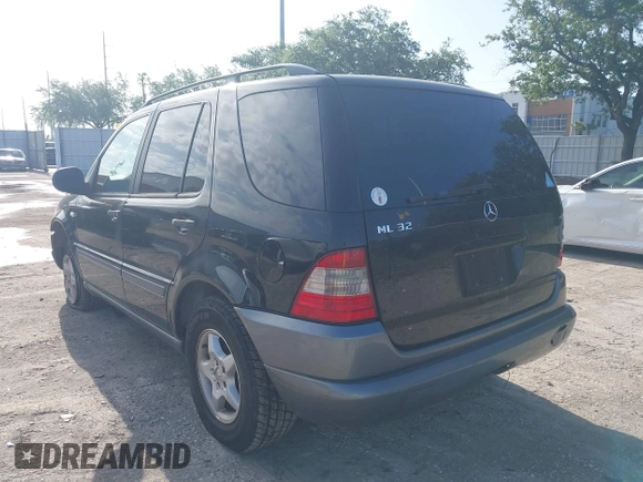 1999 Mercedes-Benz M 320/430/500 с VIN 4JGAB54E6XA143097, выставлен на аукционе IAAI как лот 42005462 с пробегом 194 260 миль миль и . История ставок и продаж доступна на DreamBid. Изображение 3.