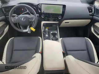 2024 Lexus NX 350 Premium z VIN 2T2GGCEZ2RC045247, wystawiony jako Copart lot #61401805 z przebiegiem 11 271 mil mil oraz Szkoda całkowita • Salvage title. Historia ofert i sprzedaży dostępna na DreamBid. Obrazek 8.