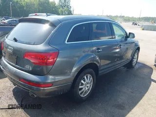 2014 Audi Q7 Premium Plus z VIN WA1LMAFE7ED004521, wystawiony jako IAAI lot #42547695 z przebiegiem 175 219 mil mil oraz . Historia ofert i sprzedaży dostępna na DreamBid. Obrazek 4.