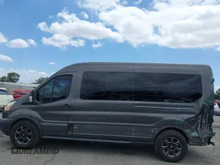 2018 Ford Transit XL z VIN 1FBZX2CG0JKA09945, wystawiony jako IAAI lot #42260073 z przebiegiem 60 838 mil mil oraz . Historia ofert i sprzedaży dostępna na DreamBid. Obrazek 18.