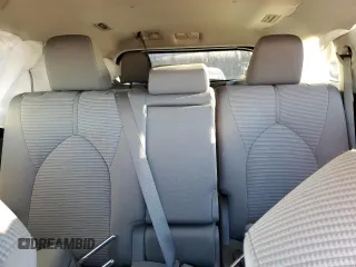 2022 Toyota Highlander L z VIN 5TDCZRBH4NS167654, wystawiony jako Copart lot #78988884 z przebiegiem 43 416 mil mil oraz Szkoda całkowita • Salvage title. Historia ofert i sprzedaży dostępna na DreamBid. Obrazek 10.