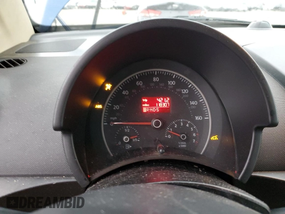 2008 Volkswagen Beetle SE with VIN 3VWRG31Y98M400590, listed as a Copart auction lot 86334134 with 118,307 mi miles and Salvage title. Bid and sale history available at DreamBid. Image 9.