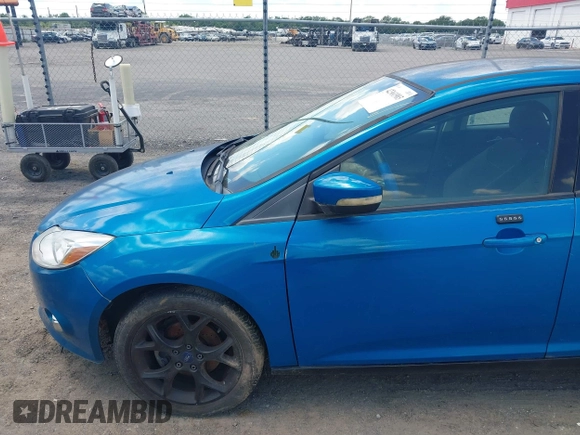 2013 Ford Focus SE z VIN 1FADP3F29DL300041, wystawiony jako IAAI lot #42361903 z przebiegiem 160 537 mil mil oraz . Historia ofert i sprzedaży dostępna na DreamBid. Obrazek 6.