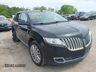 2011 Lincoln MKX z VIN 2LMDJ6JK1BBJ15581, wystawiony jako IAAI lot #42012398 z przebiegiem 118 540 mil mil oraz . Historia ofert i sprzedaży dostępna na DreamBid. Obrazek 1.