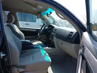2006 Toyota 4Runner SR5 z VIN JTEZU14R760079505, wystawiony jako IAAI lot #42343953 z przebiegiem 245 351 mil mil oraz . Historia ofert i sprzedaży dostępna na DreamBid. Obrazek 5.