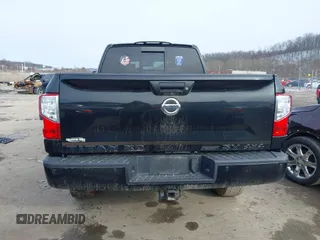 2018 Nissan Titan XD SV with VIN 1N6BA1F49JN521838, listed as a IAAI auction lot 41606878 with 143,742 mi miles. Bid and sale history available at carsss.com. Image 17.
