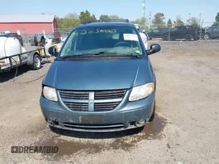 2005 Dodge Caravan SXT with VIN 2D8GP44L55R278834, listed as a IAAI auction lot 42056187 with 284,725 mi miles and . Bid and sale history available at DreamBid. Image 13.