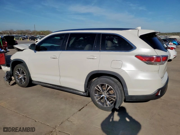 2016 Toyota Highlander XLE with VIN 5TDKKRFH9GS504137, listed as a Copart auction lot 50179405 with 101,672 mi miles and Salvage Title. Bid and sale history available at carsss.com. Image 2.