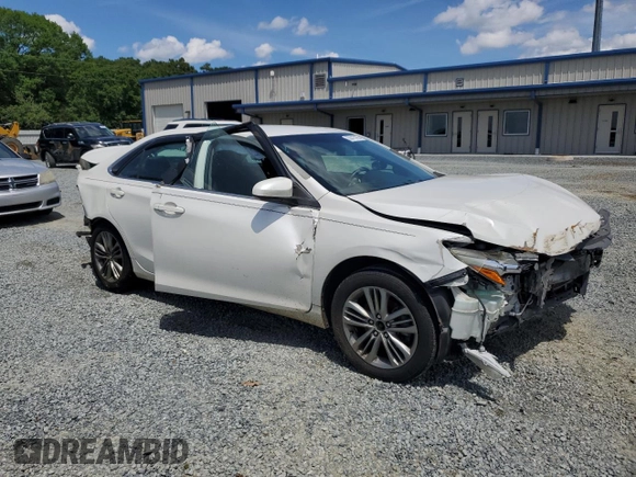 2015 Toyota Camry XLE z VIN 4T1BF1FK8FU044038, wystawiony jako Copart lot #56412165 z przebiegiem 68 363 mil mil oraz Czysty tytuł • Clean title. Historia ofert i sprzedaży dostępna na DreamBid. Obrazek 4.