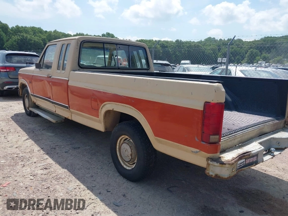 1983 Ford F-150 with VIN 1FTEX15Y5DKA31809, listed as a IAAI auction lot 42719603 with 19,240 mi miles and . Bid and sale history available at DreamBid. Image 3.