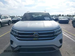2023 Volkswagen Atlas SE с VIN 1V2WR2CA3PC546489, выставлен на аукционе IAAI как лот 40277996 с пробегом 22 459 миль миль и . История ставок и продаж доступна на DreamBid. Изображение 12.