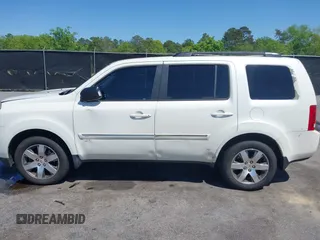 2015 Honda Pilot Touring with VIN 5FNYF3H92FB020766, listed as a IAAI auction lot 41983315 with 201,086 mi miles. Bid and sale history available at carsss.com. Image 14.