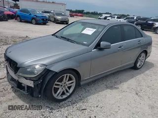 2012 Mercedes-Benz C 300 Sport z VIN WDDGF8BB2CR226900, wystawiony jako IAAI lot #42281921 z przebiegiem 186 173 mil mil oraz . Historia ofert i sprzedaży dostępna na DreamBid. Obrazek 23.