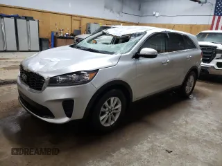 2019 Kia Sorento LX z VIN 5XYPGDA5XKG494537, wystawiony jako Copart lot #54383805 z przebiegiem 105 198 mil mil oraz Czysty tytuł • Clean title. Historia ofert i sprzedaży dostępna na DreamBid. Obrazek 1.